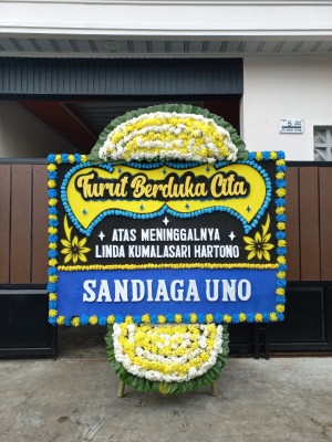 Papan Bunga Duka di Sumpur Kudus